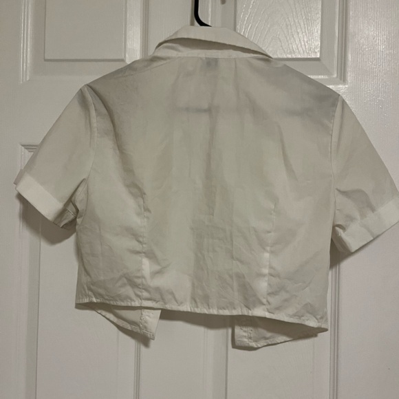 Crop Button Blouse - Picture 3 of 3